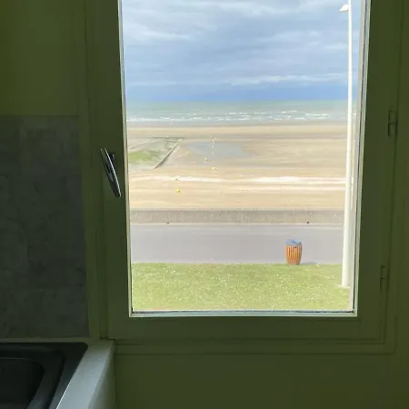3 Pieces Avec Balcon Et Superbe Vue A Cabourg, Plage A Pied - Fr-1-487-307 Apartment Cabourg